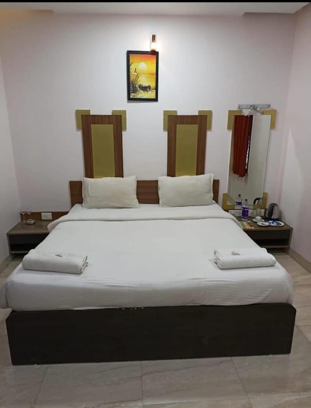 Hotel Laxmi Residency لونافالا المظهر الخارجي الصورة