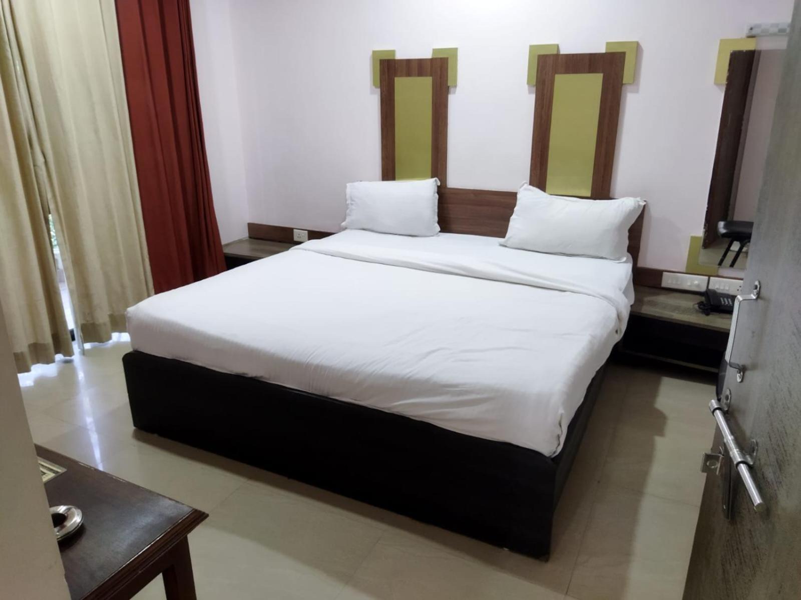 Hotel Laxmi Residency لونافالا المظهر الخارجي الصورة