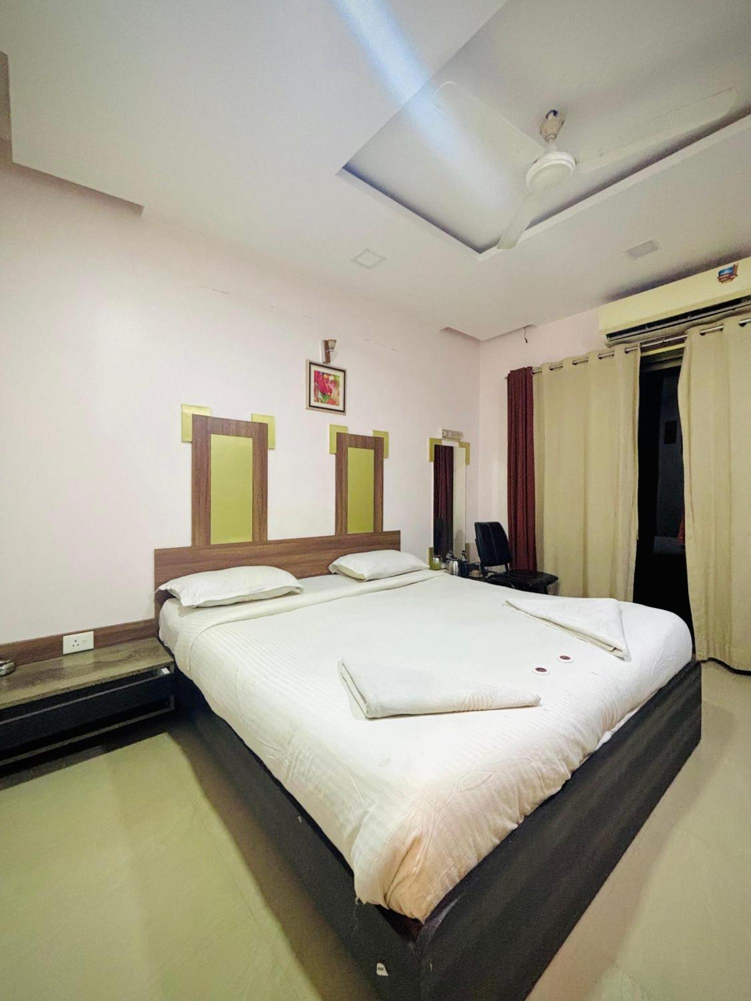 Hotel Laxmi Residency لونافالا المظهر الخارجي الصورة